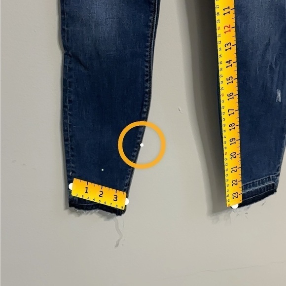 SPANX Distressed Denim Legging Medium Wash 20203R Pull On Stretch Raw Hem XS/PT - Picture 11 of 13